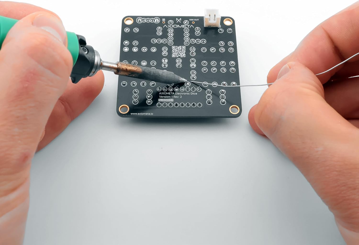 Electronic Dice Soldering Kit DIY LED Random Dice Circuit Kit 555 Timer CD4017, STEM Electronics Project Kit for Beginners Students Adults DIY Learning Kit School Engineering Project - Image 2