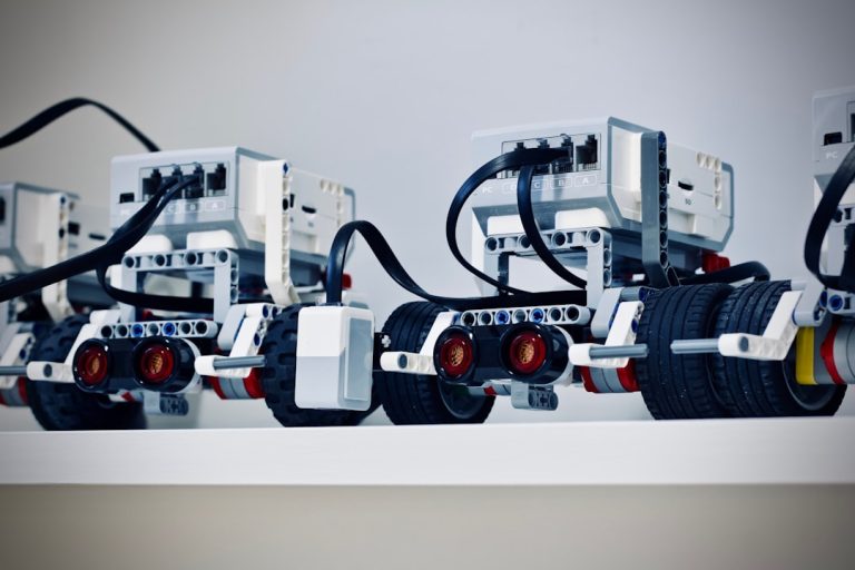 How to Choose a Robotics Kit for an Absolute Beginner
